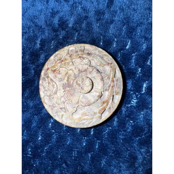 Trinket Box / Carved Semi-Precious Stone / EUC - Picture 3 of 8